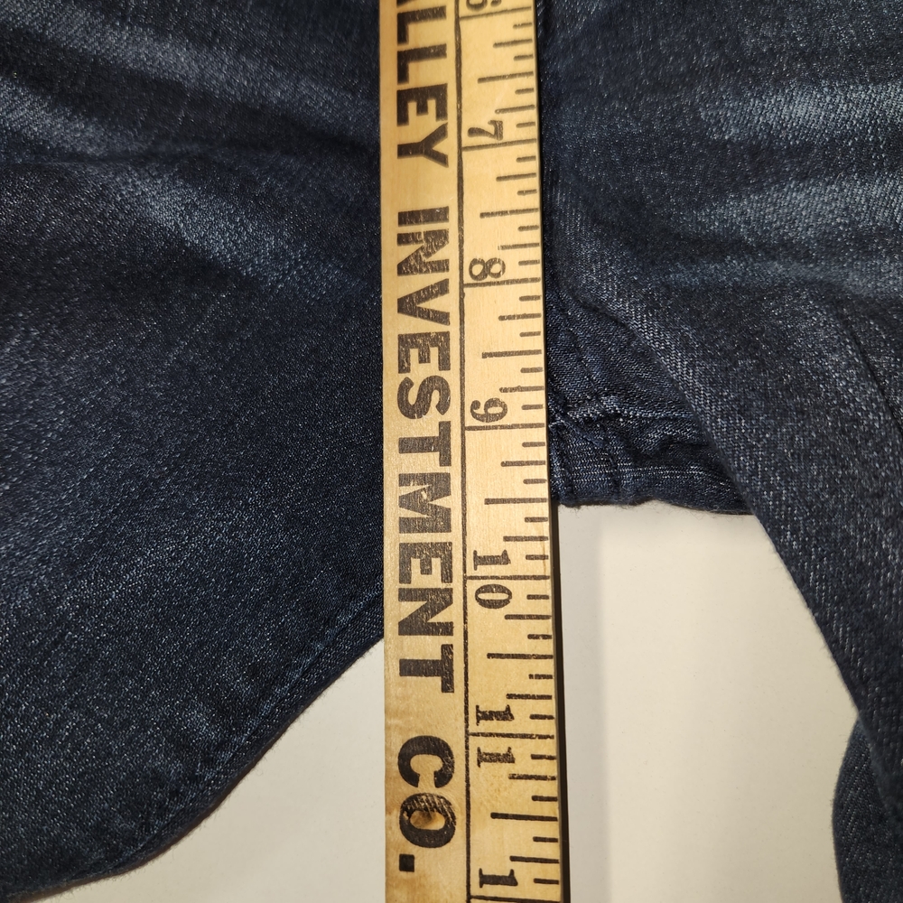 JUDY BLUE Women's Wide Hem Stretch Flare Jeans Medium Wash Size 7/28 Made in USA - Picture 4 of 9